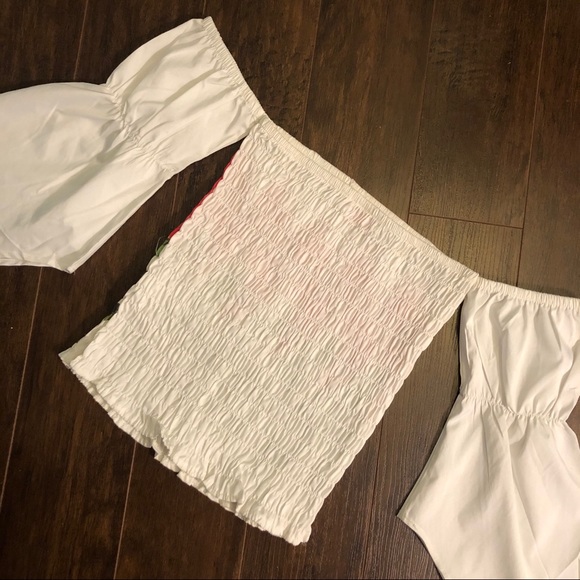 Cute off the shoulder top - Picture 2 of 3